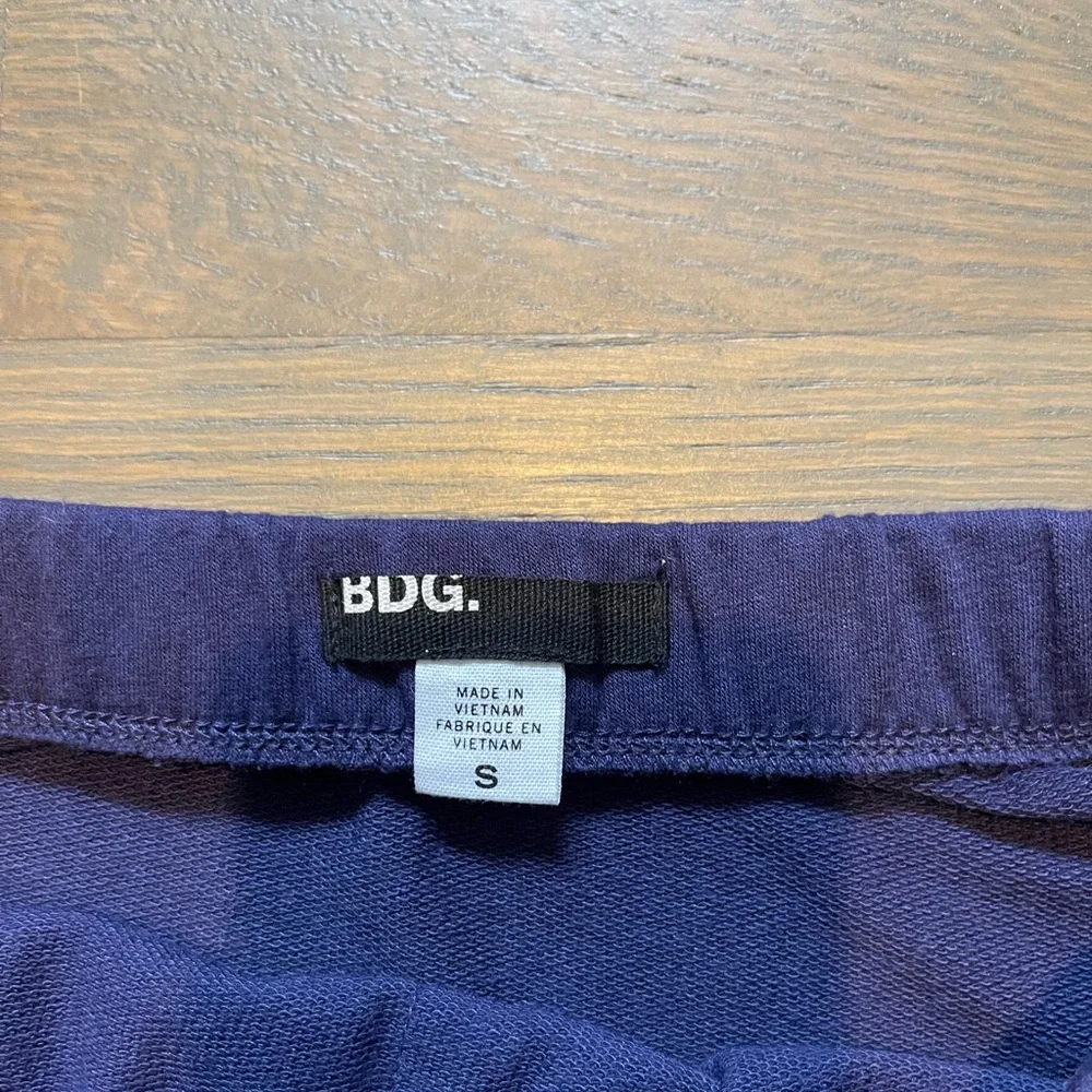 Size S Urban Outfitter’s BDG purple mini skirt with pockets - Picture 2 of 4
